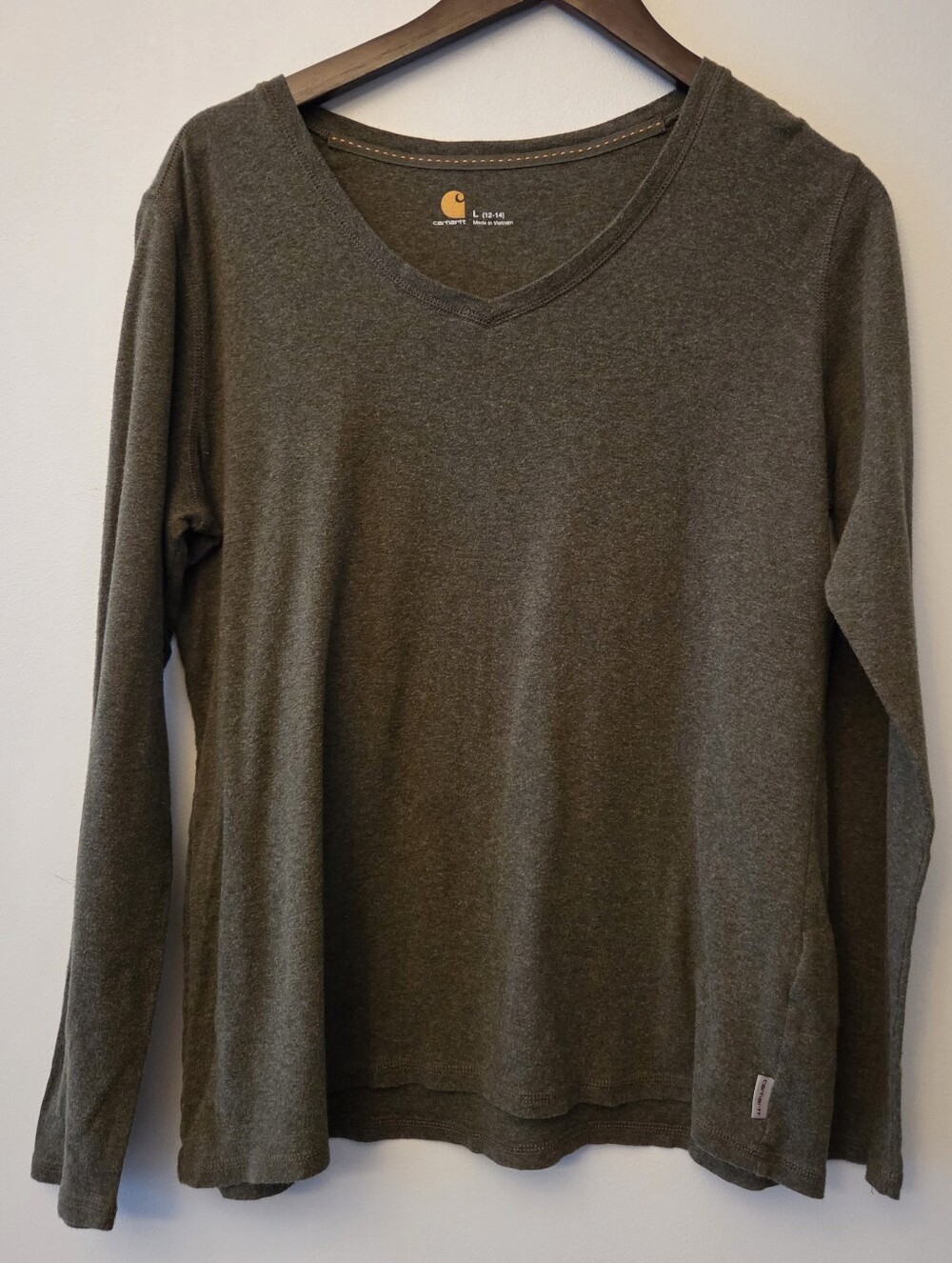 Carhartt Women's Olive Green V-Neck Long Sleeve Shirt Size L